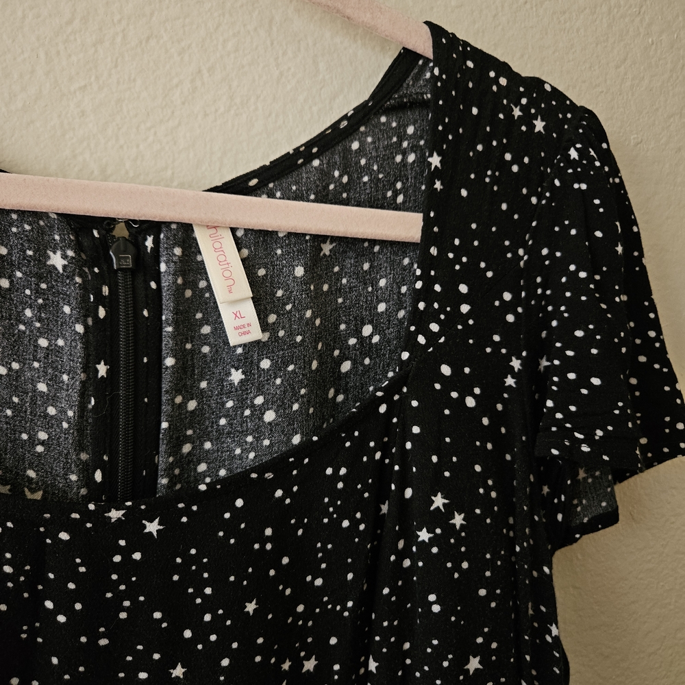 Xhilaration Black Dress with Stars - Picture 2 of 4